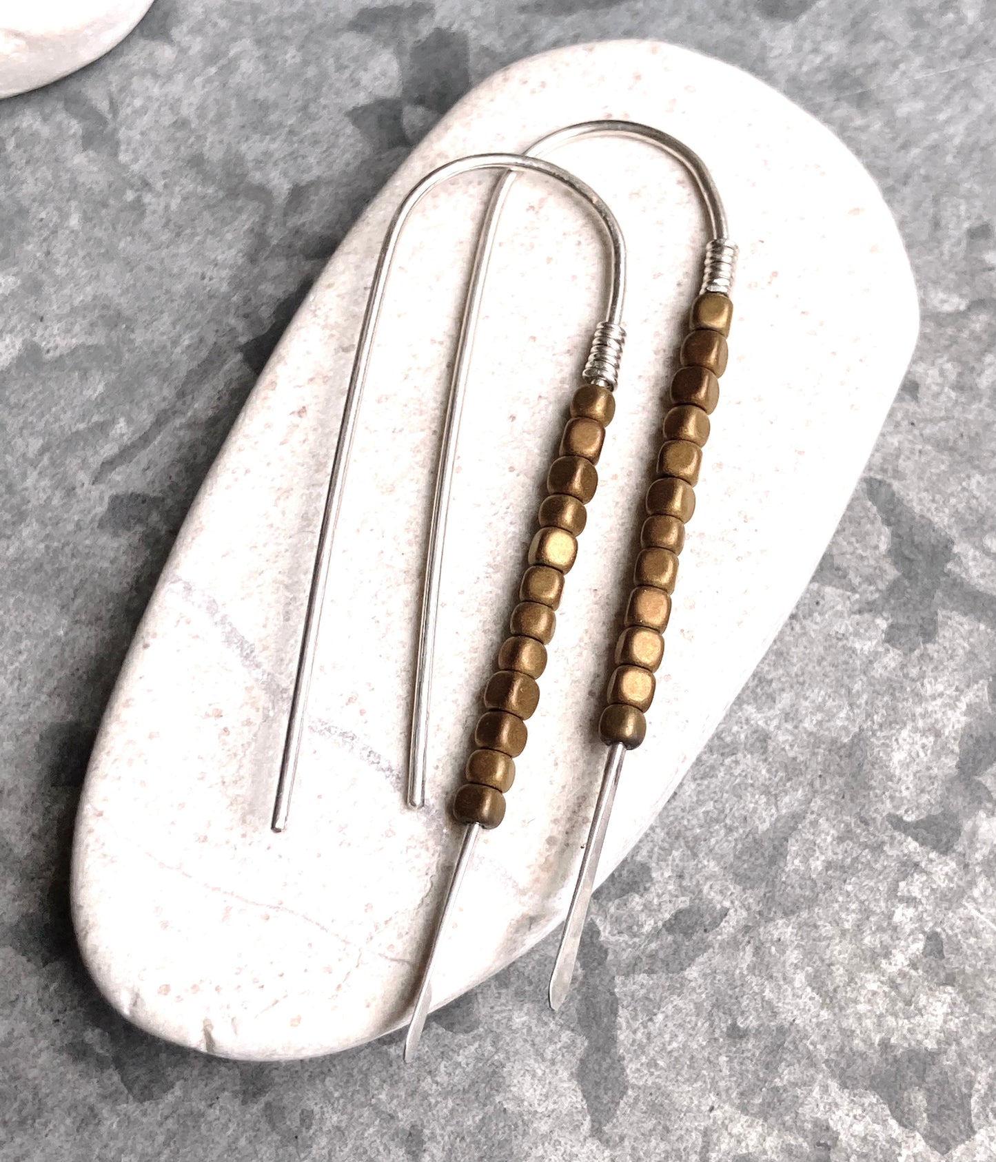 Wire hook with Hematite
