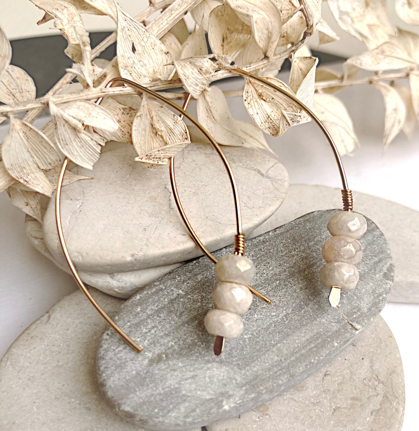 Wishbone w/ cream stones-GF